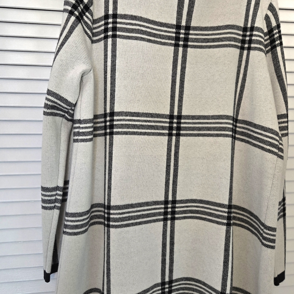 ELLE Sweater Coat/Tunic Black & Off-White Lg Windowpane Plaid XL EUC - Picture 4 of 13